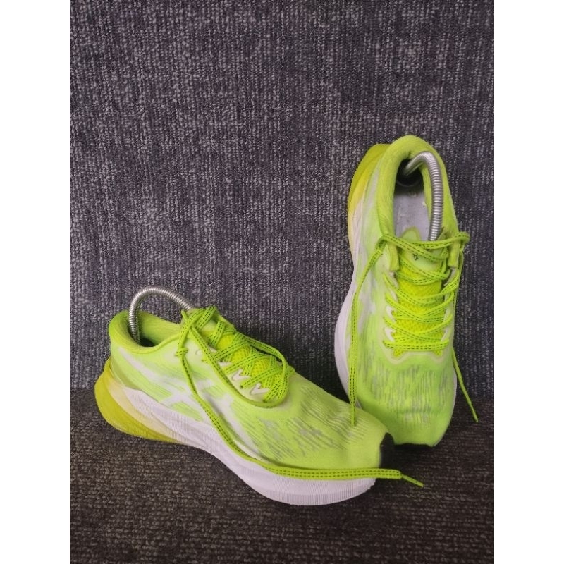 second asics novablast 3 size 40 insole 25cm (SOLD)