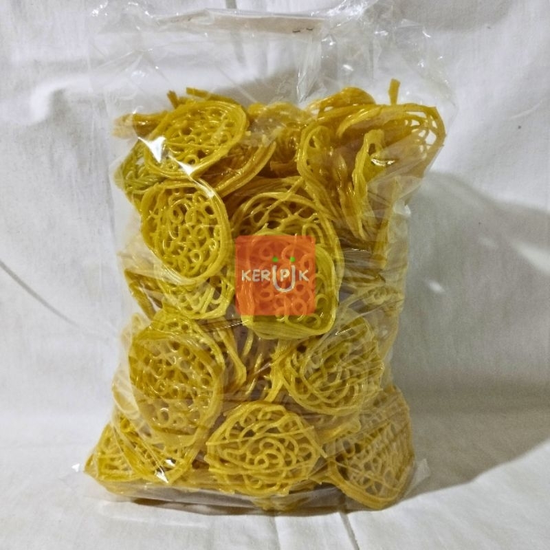 

Kerupuk Mie Kuning Besar Mentah Kemasan 1kg
