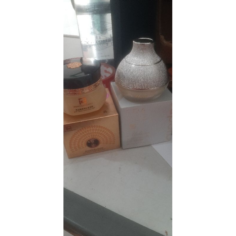 CREAM RONGYUANXIOAPU GOLD ENZYME MALAM DAN MELISSA CREAM PAGI