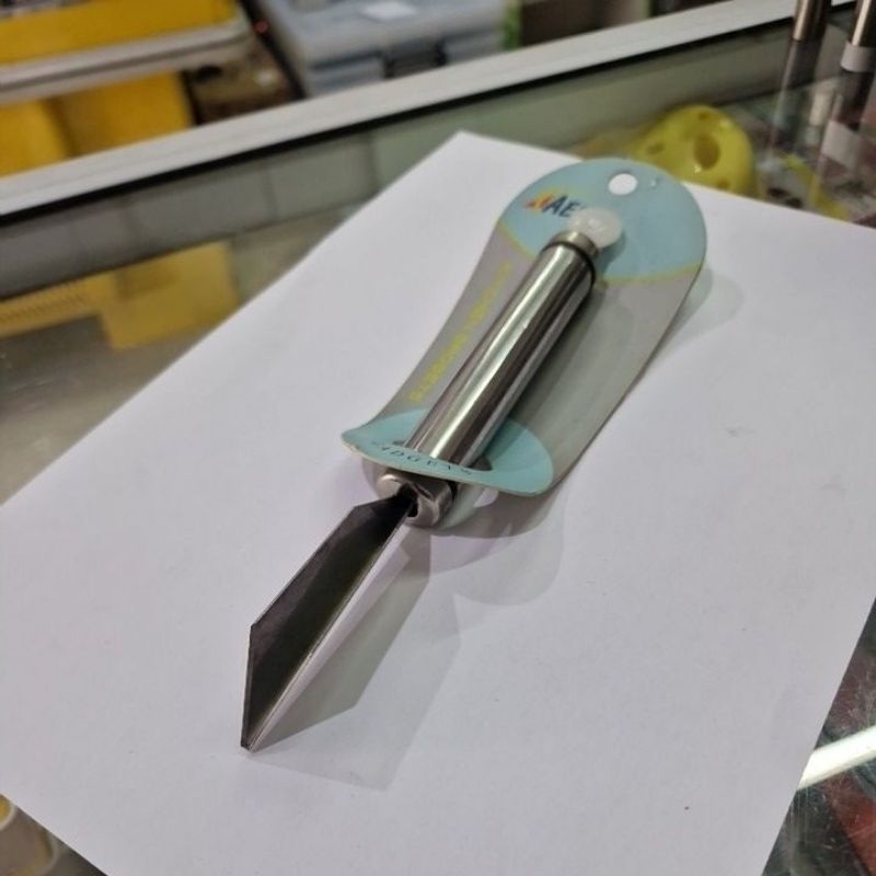 Pineapple Peeler