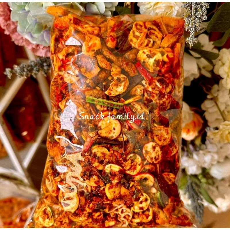 

seblak krupuk campur mix gurih extra pedas daun jeruk isi 1kg
