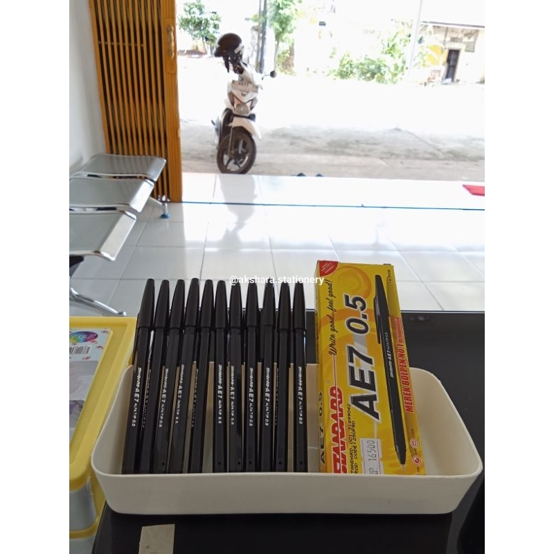 

STANDART AE7 - Pulpen 0.5 mm