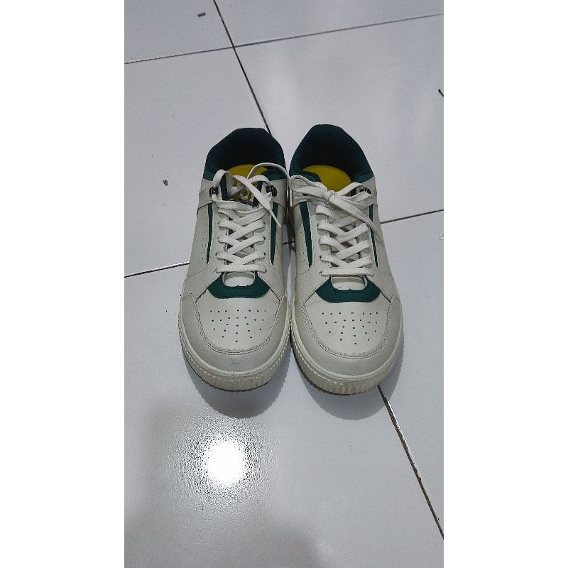 Sepatu Aero Street