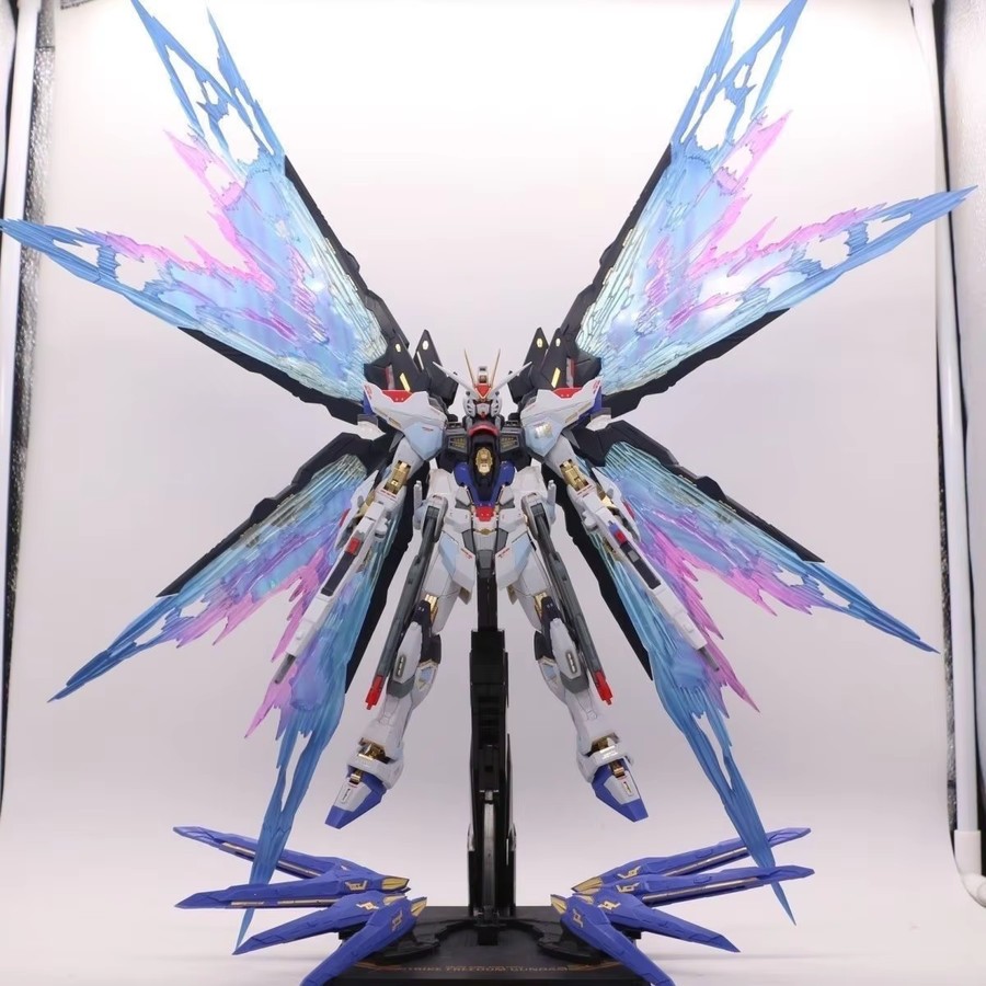 Daban MG 1/100 8802S Strike Freedom Soul Blue Version Include WOL Model Kit