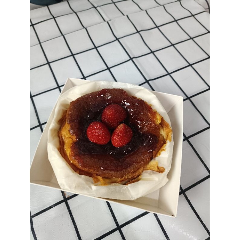 

Burnt cheesecake Strawberry