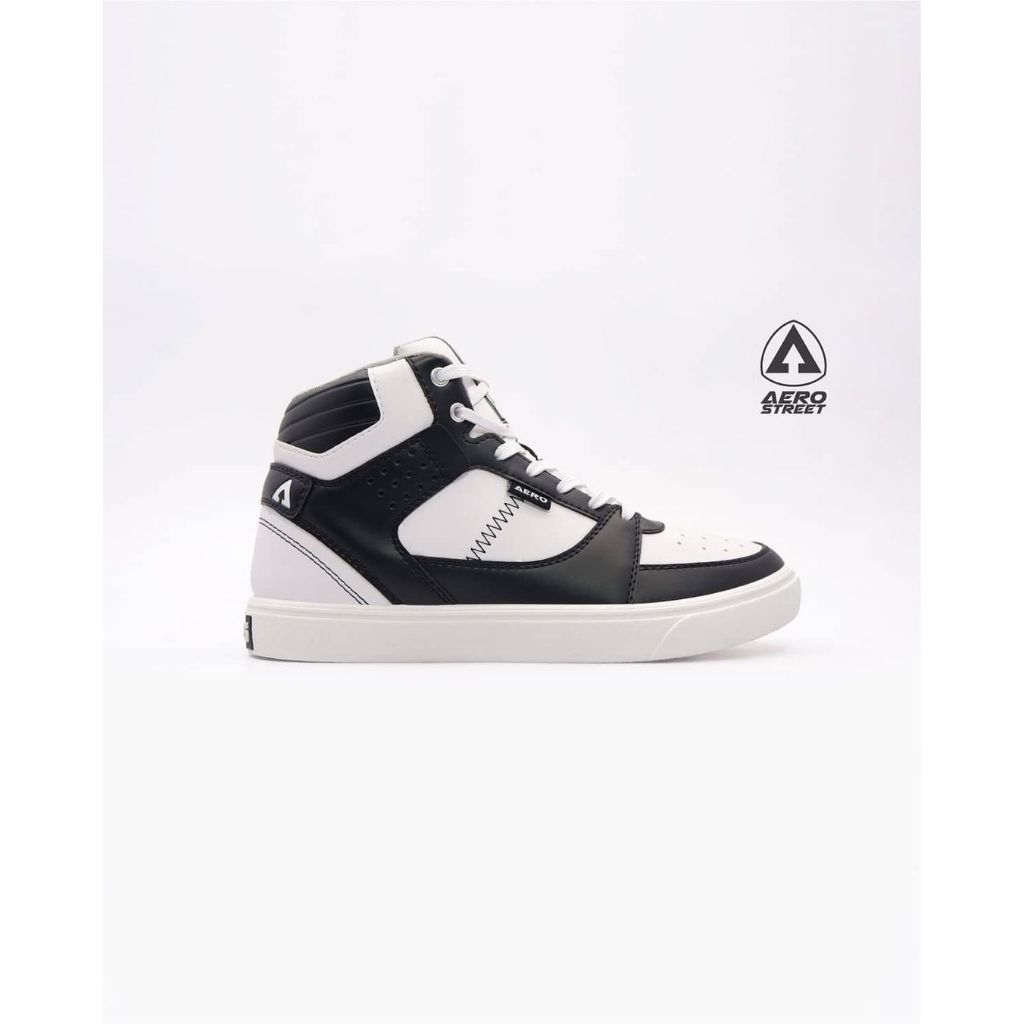 AERO Street Sepatu Sneakers Hitam Putih / Putih Putih
