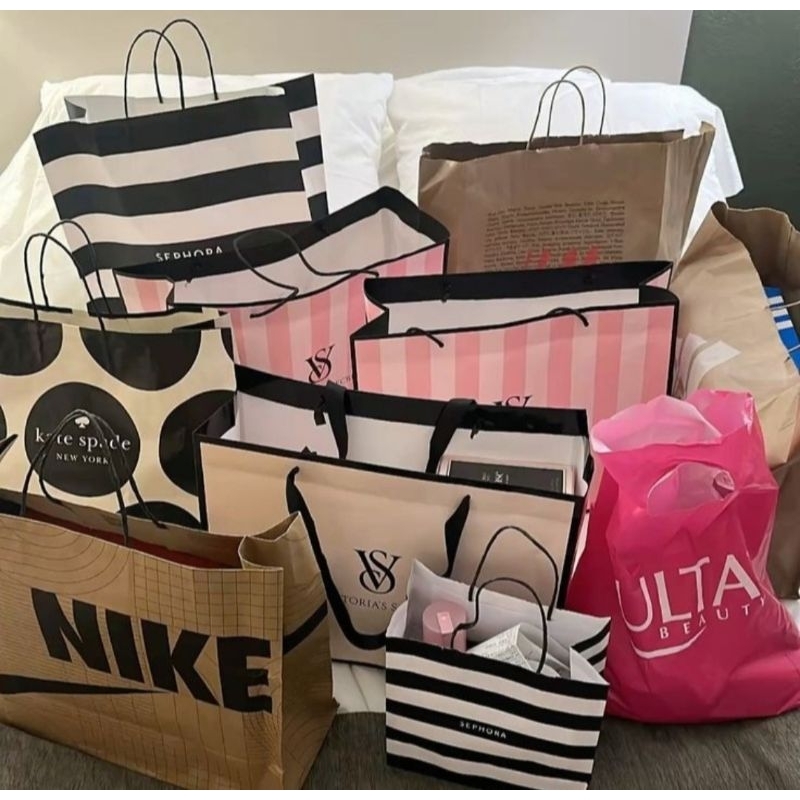 

Paper bag branded satu set