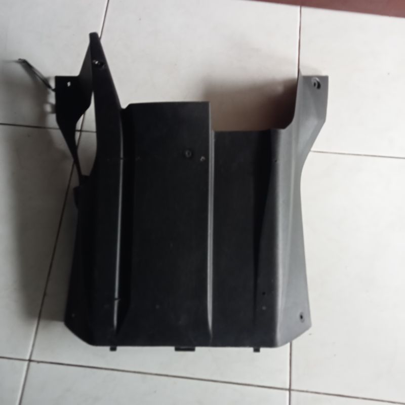 cover kolong bawah pijakan X-Ride 115 oryginal copotan wutuh