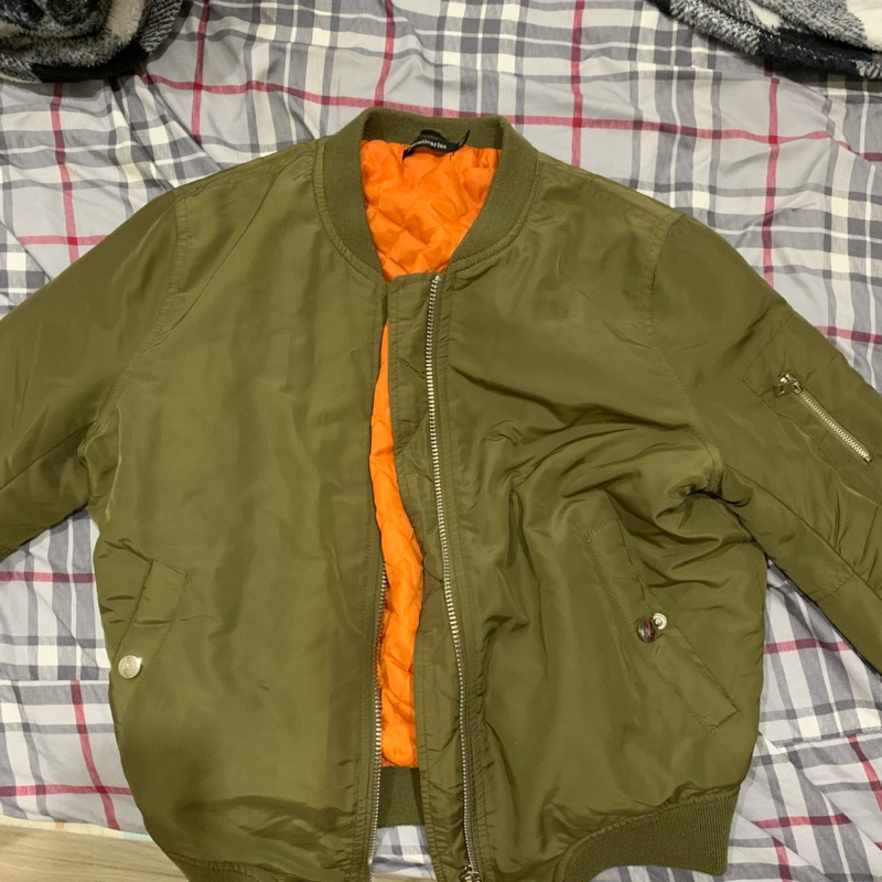 stradivarius bomber jacket - green army