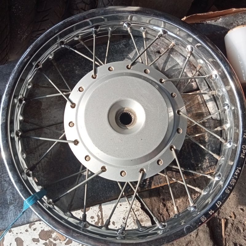 VELG JARI JARI BELAKANG HONDA BRAT KARBU /BEAT FI - SCOOPY
