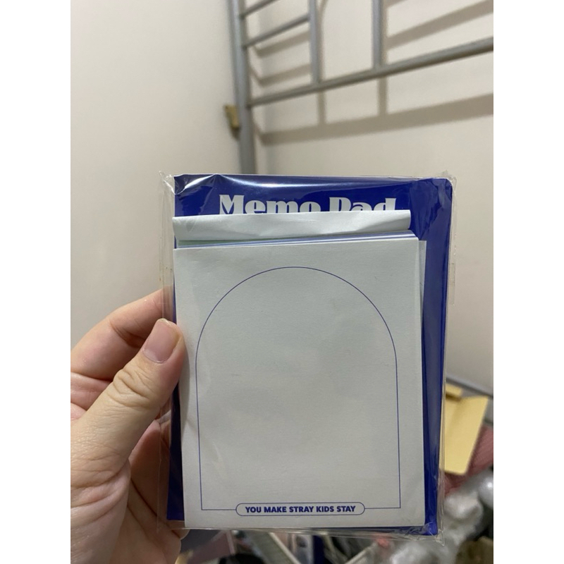 

STRAYKIDS MEMOPAD SEASONS GREETINGS 2022 SEALED