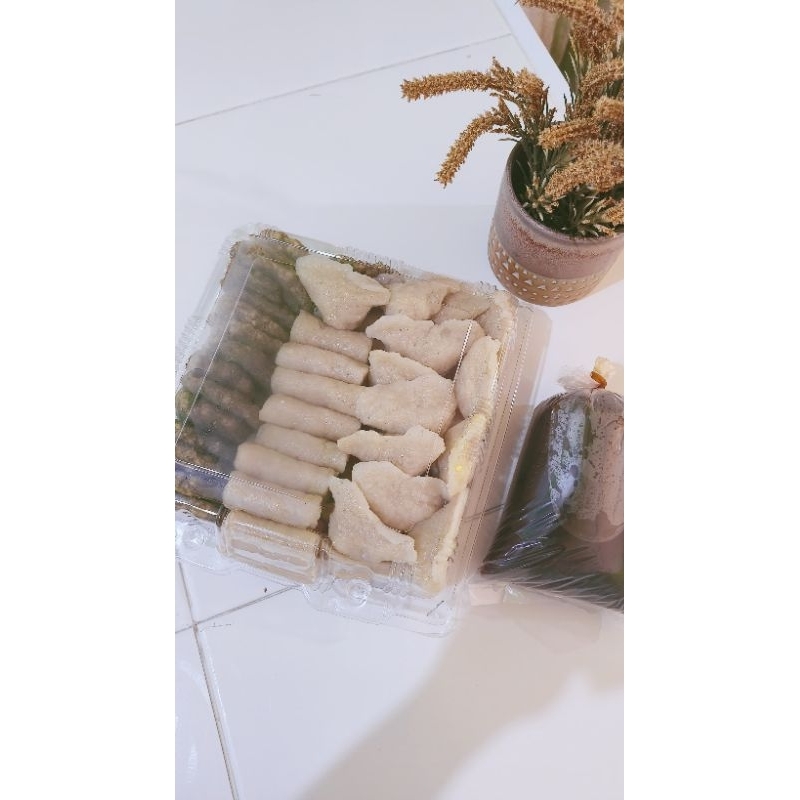 

Minan Evi pempek paket campur