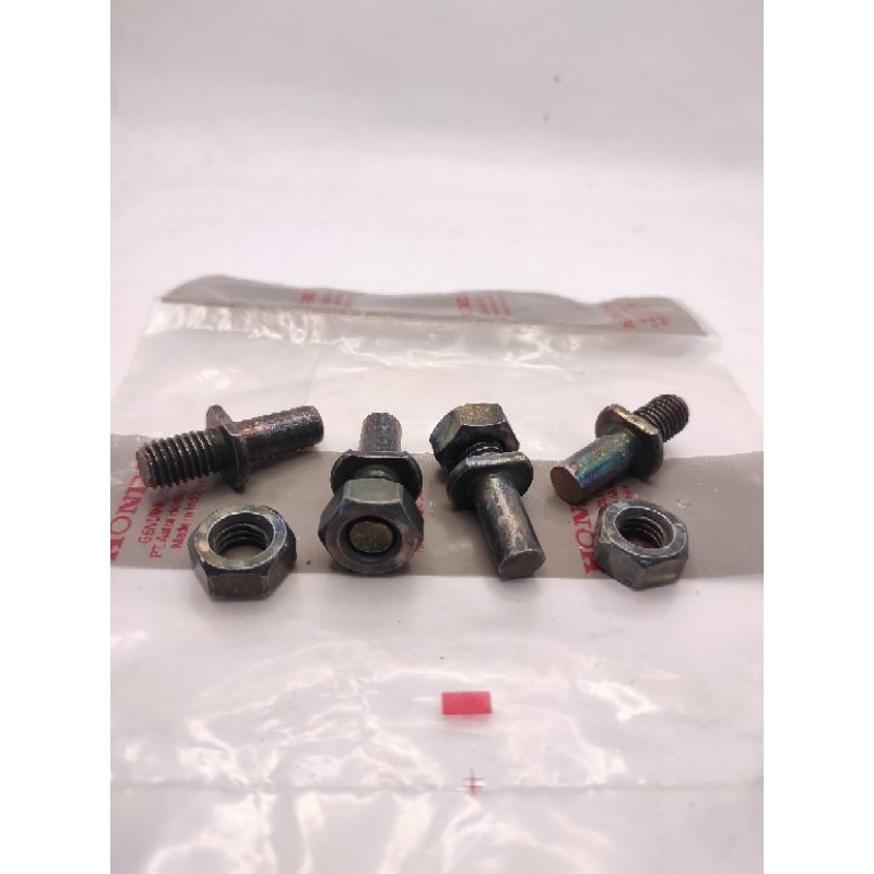 4Pcs Baut Gear belakang set Honda GL 100 - GL Pro - GL Max - Tiger -Mega Pro-CB100 - GL125 Original