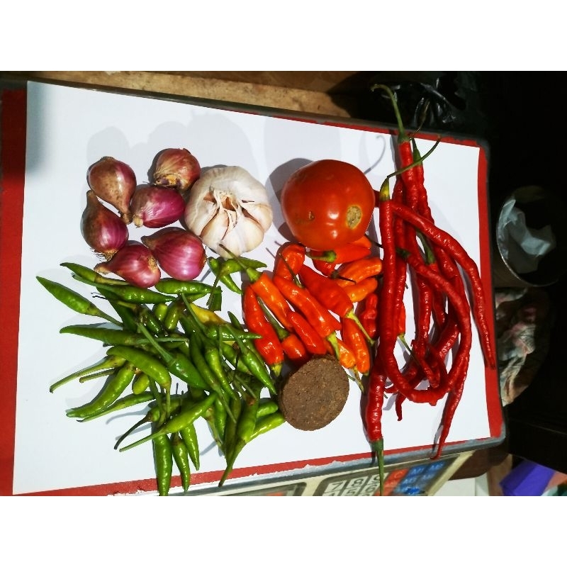 

Paket Sambal Bawang Terasi Rasa yang Pedas dan Aroma yang Kuat Kualitas Terbaik 150 gram