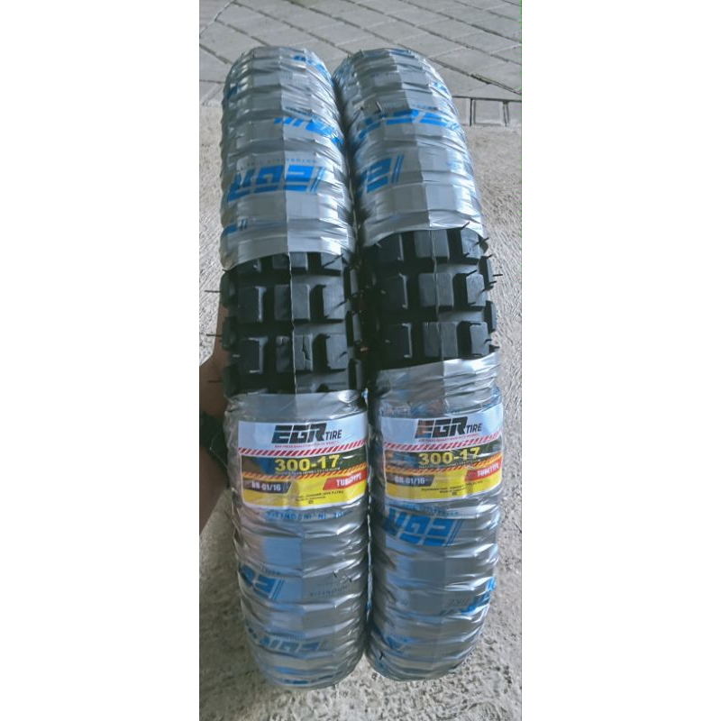Ban motor ring 17. ukuran 300 - 17 model trail. non tubles.