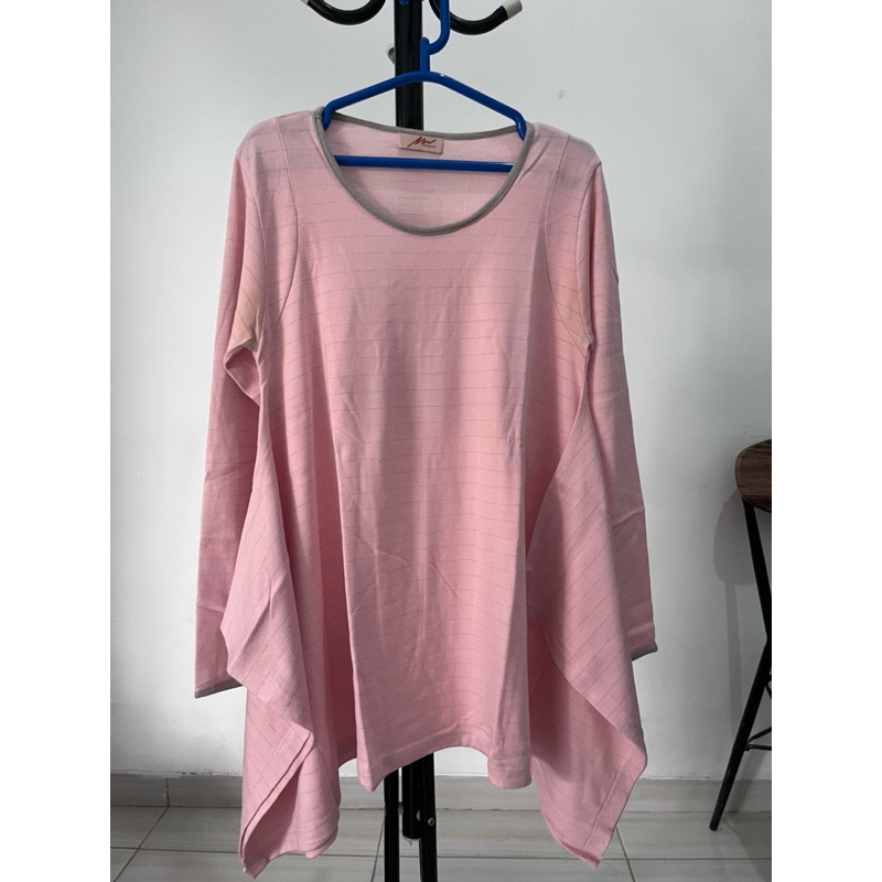 Preloved Kaos Meccanism (Zaskia Mecca)