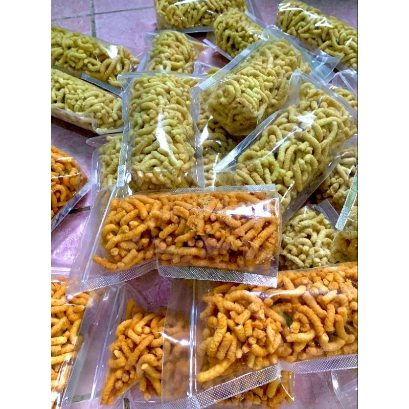 

Cemilan Akar Pinang/Stik Ketan