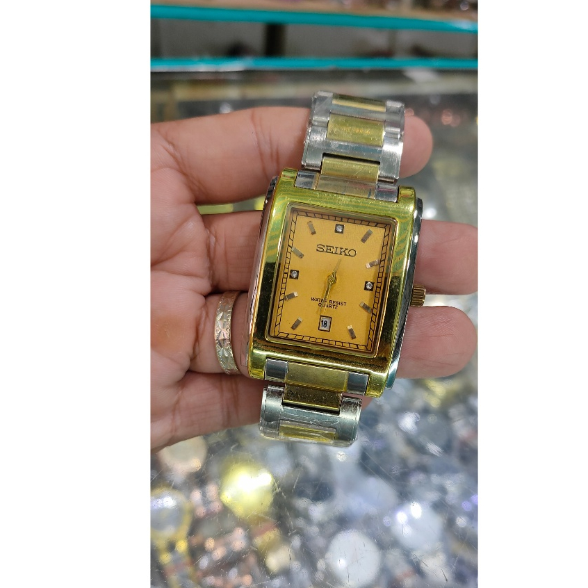 jam tangan pria Seiko quartz warna kombinasi gold silver water resist jam klasik