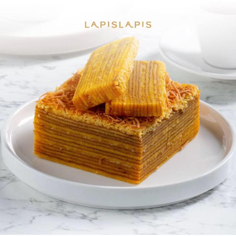 

Lapis Legit Premium Butter 17x17 800gram kemasan vakum moist