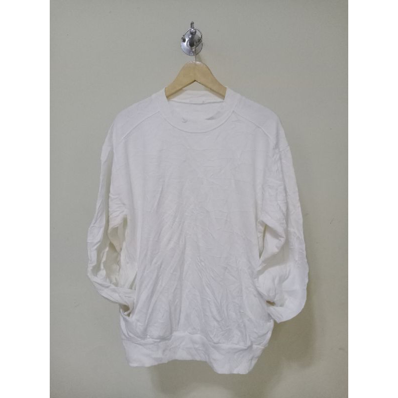 UNIQLO CREWNAK KANTONG SAMPING CREWNAK