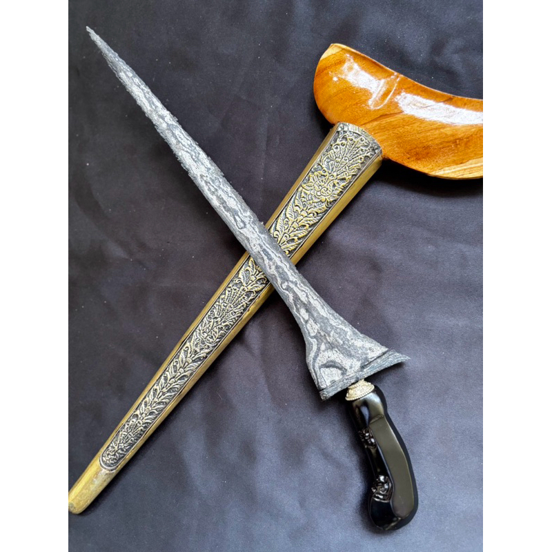Keris Tilam Sari Pamor ngulit semongko Tangguh Mataram sepuh