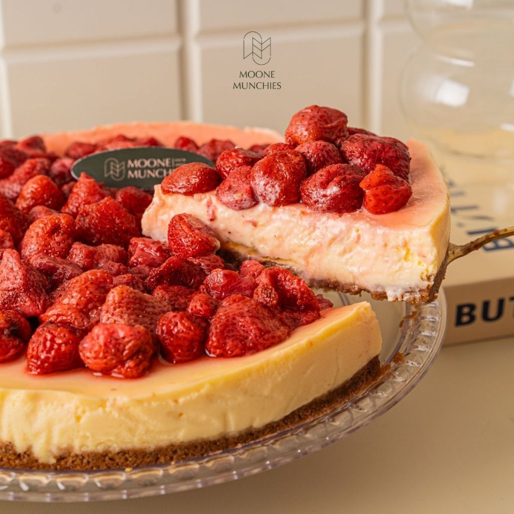 

Moone Cheesecake Original Blueberry Strawberry Premium Birthday Cake Gift 22cm