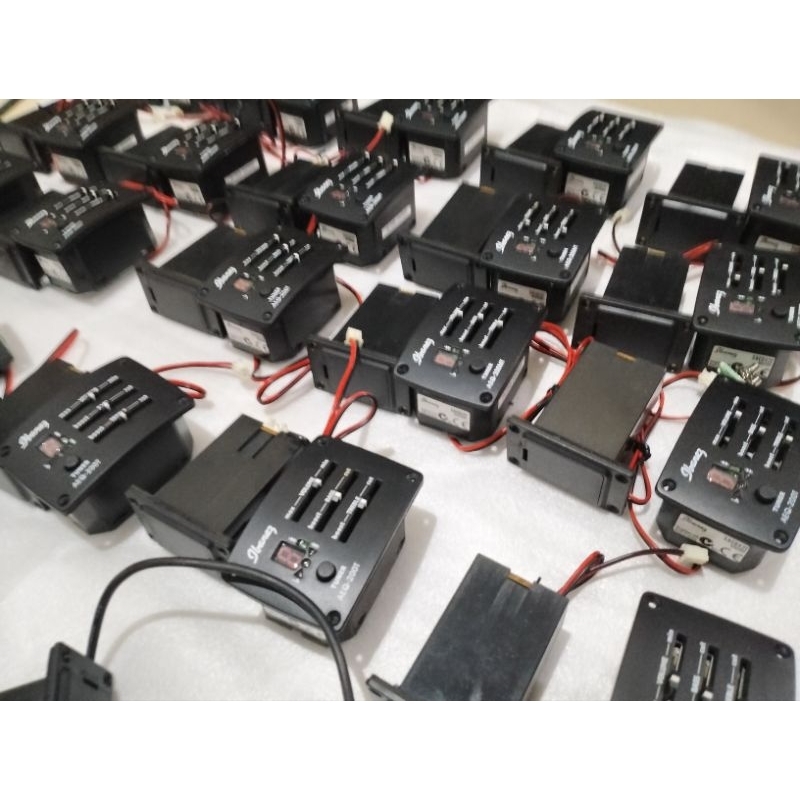 Preamp / equlizer akustik Ibanez AEQ200 Original