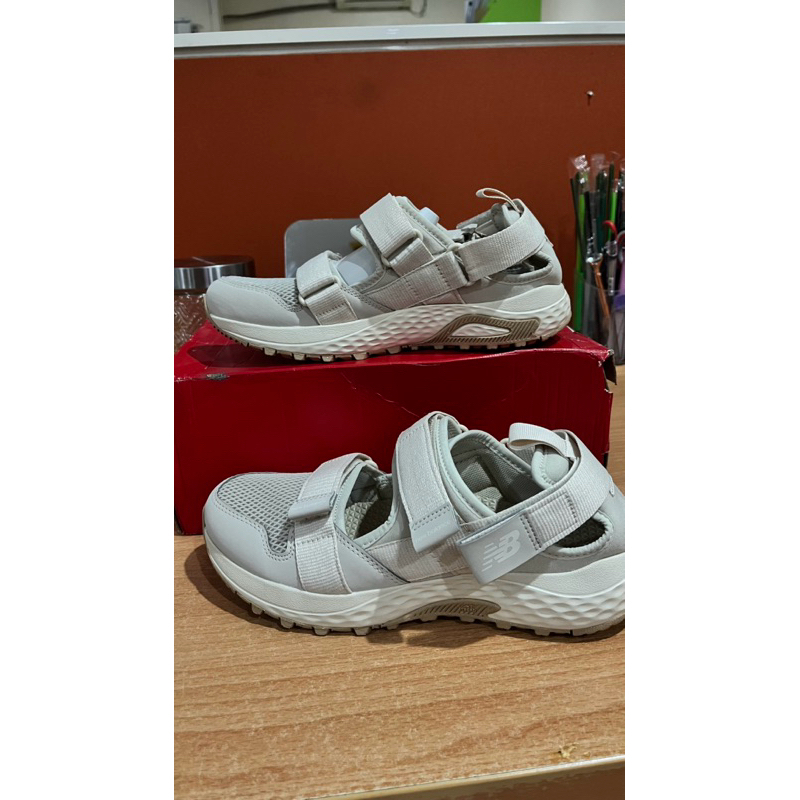 Never Been Used New Balance UA710AG1