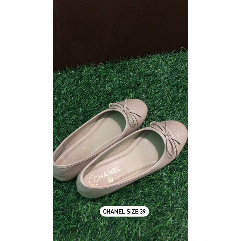 flat shoes chanel size 39 (preloved)