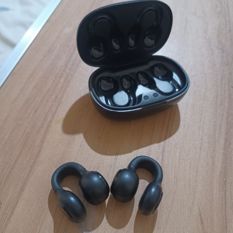 TWS Ear Clip Aitu M30