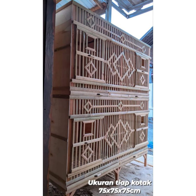 kandang ayam 4 pintu 2 tingkat,disain elegan kuat tahan lama,bahan dari kayu,triplex,bambu