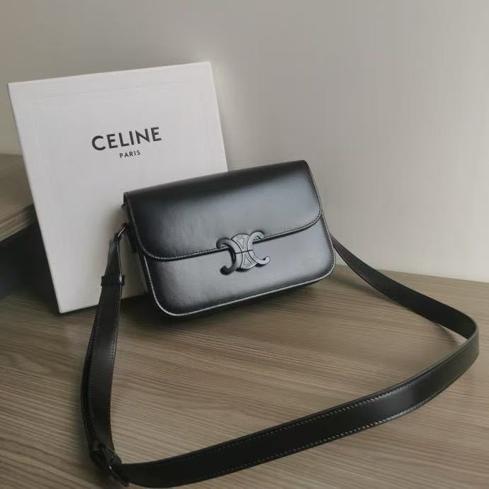 CELINE Triomphe Versatile Shoulder Bag 187363