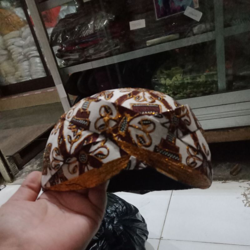 blangkon Sunda Sidomukti Putih