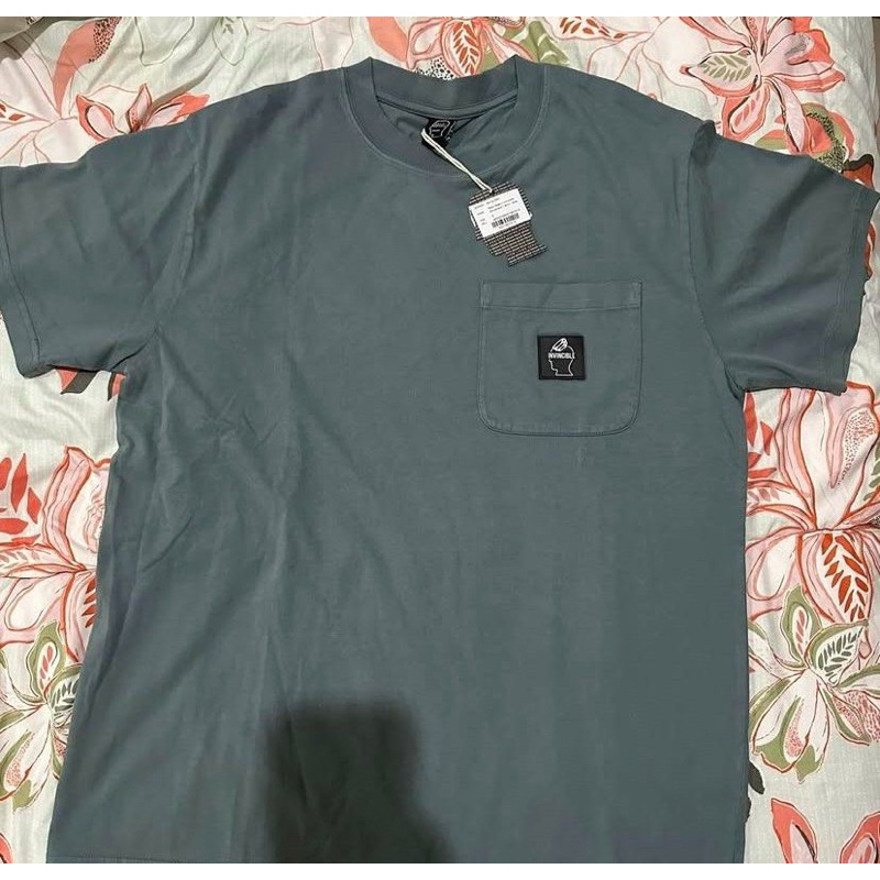 T-SHIRT BRAIN DEAD X INVINCIBLE