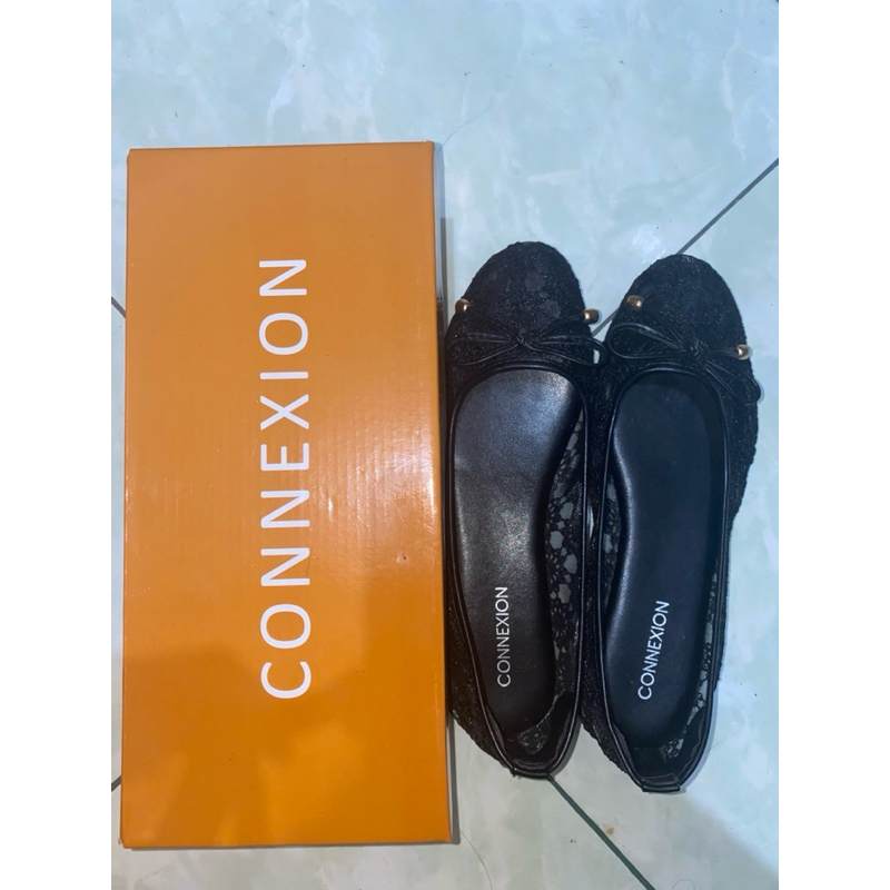 Sepatu Flat Shoes Connexion Warna hitam Black