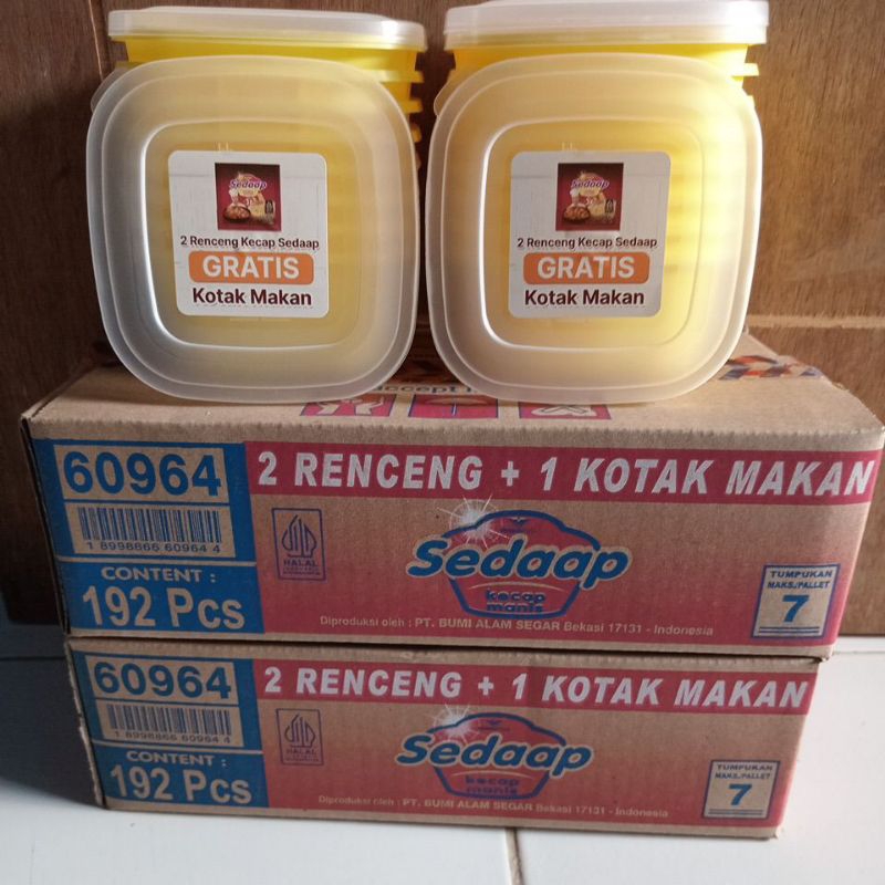 

1 dus kecap sedaap 500an (gratis tempat makan)
