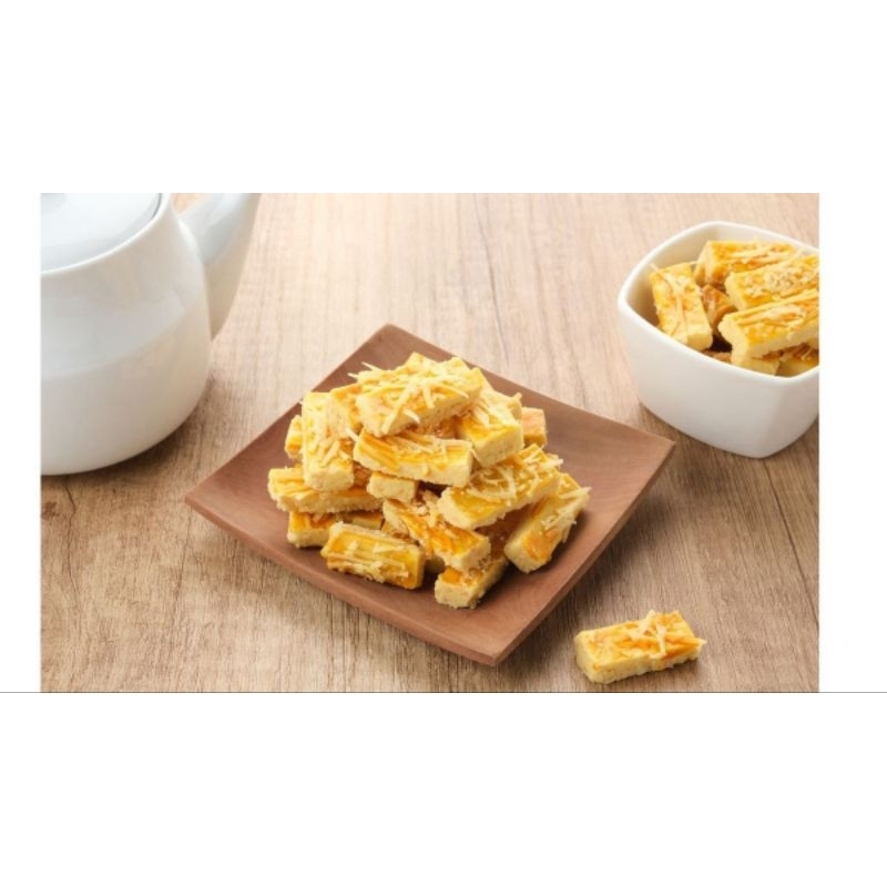 

kastengel cookies keju premium butter cookies edam cheese hampers lebaran gift