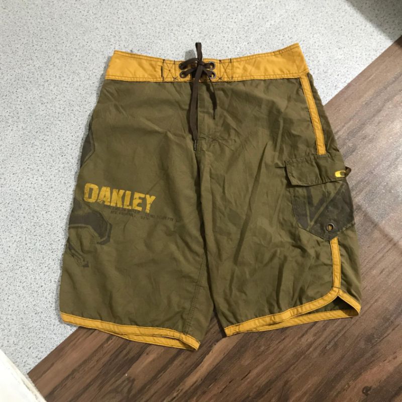 celana surfing Oakley size M second bekas