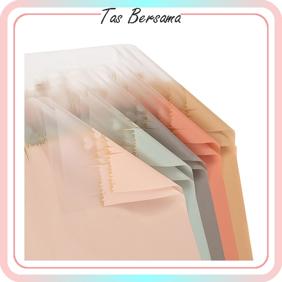 

(1 PACK ISI 20 LEMBAR) Kertas Buket Bunga Transparat Frame Love Flower Wrapping Paper Cellophane KB6052