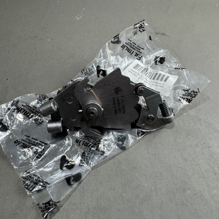 bak perseneleng selector gear box Vespa 150 GS VGL1