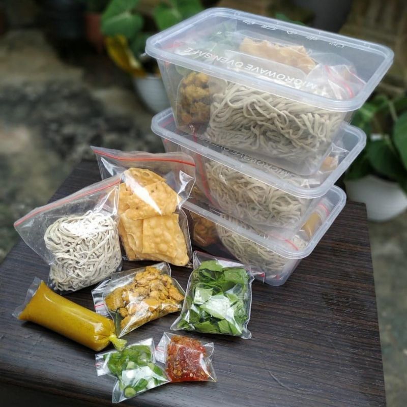 

Mie Ayam Huhah Instan Frozen (Ready Stock)