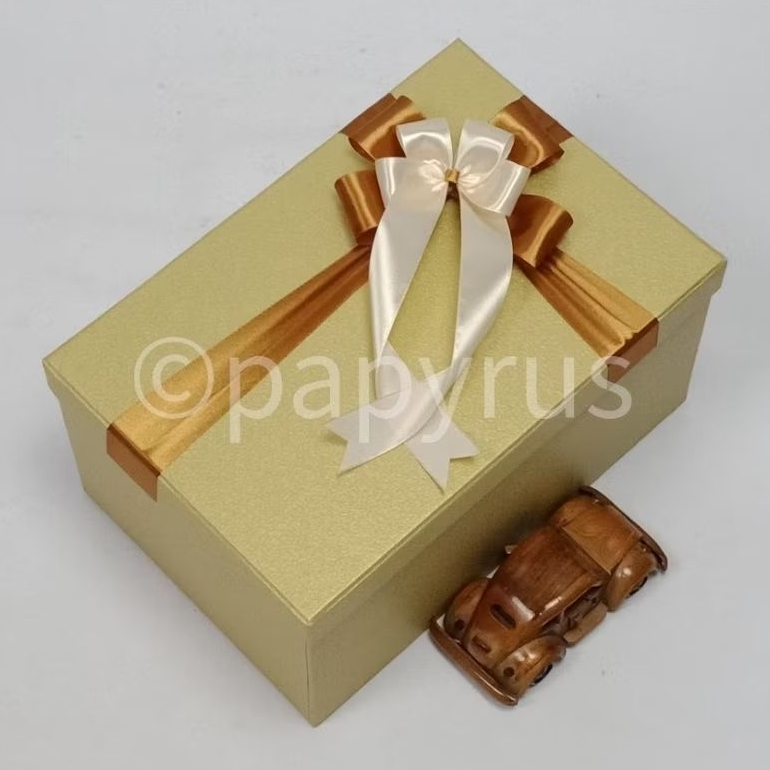

PAPYRUS 20x30 Tinggi 15cm Kotak Kado Gift Box Hadiah V2