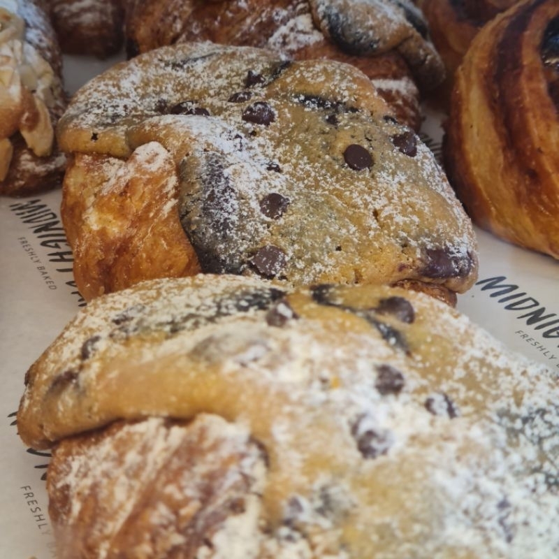 

Cookies Chocolate Chips Midnight Baker