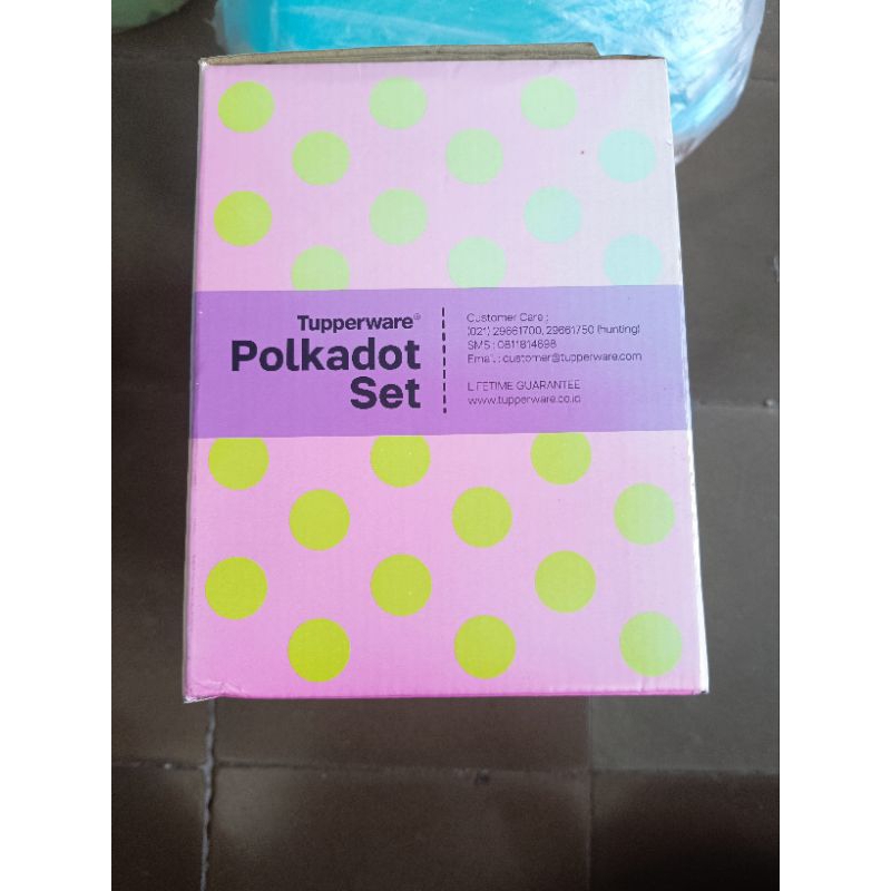 Tupperware kotak makan