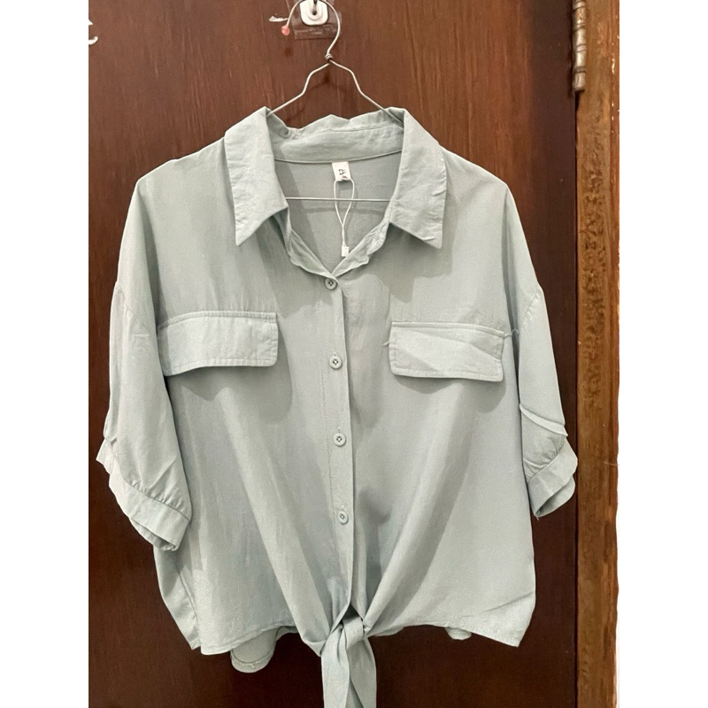 kemeja sage green