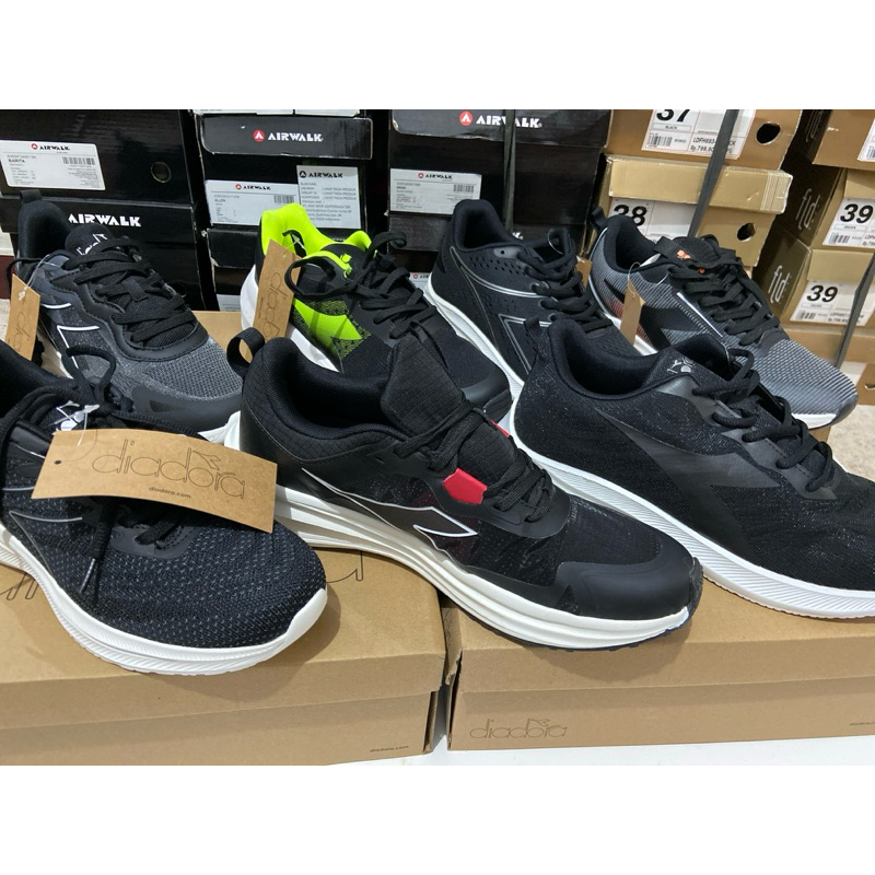 ORIGINAL SEPATU DIADORA BLACK PRIA
