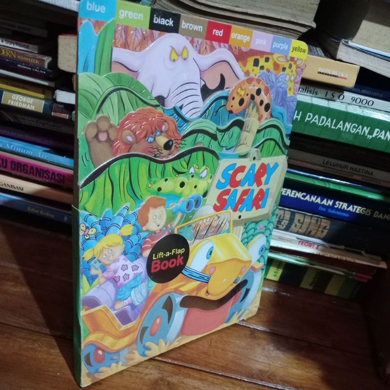 SCARY SATARI - LIFT A FLAP BOOK