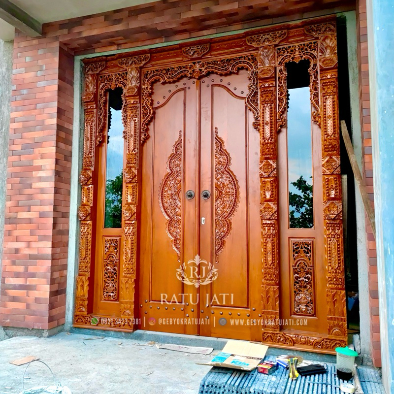Pintu gebyok ukiran khas jepara bahan jati premium