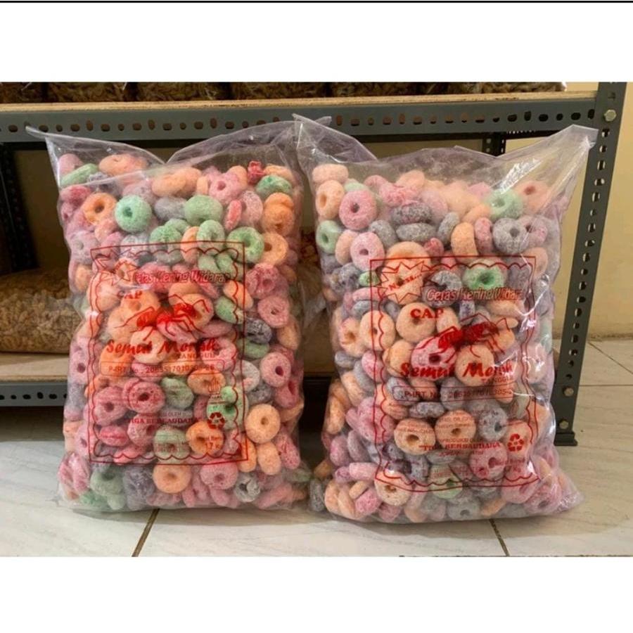 

PROMO SNACK DONAT EMPUK WARNA WARNI 50 GR / DONAT EMPUK