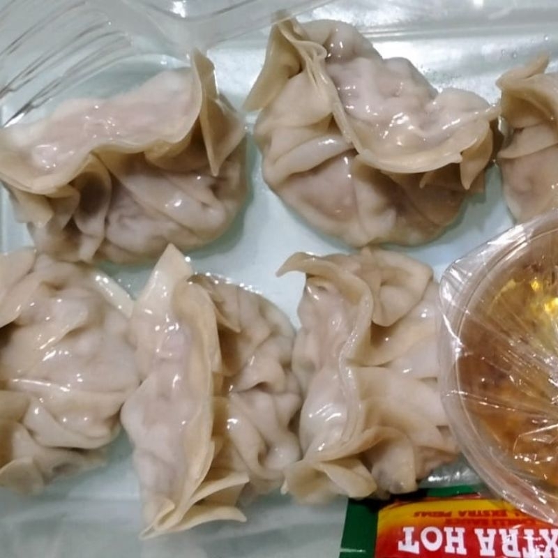 

Gyoza Ayam Chilli Oil (Frozen Food) Full Daging Halal No Pork No Lard
